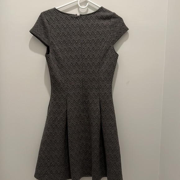 Grey Alya Patterned Dress - Picture 2 of 3